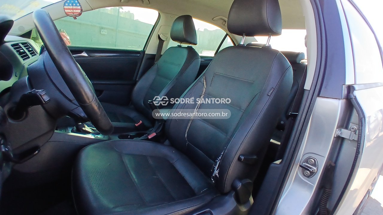 Volkswagen Jetta 2.0 - 2011/2012 — foto 9 de 12