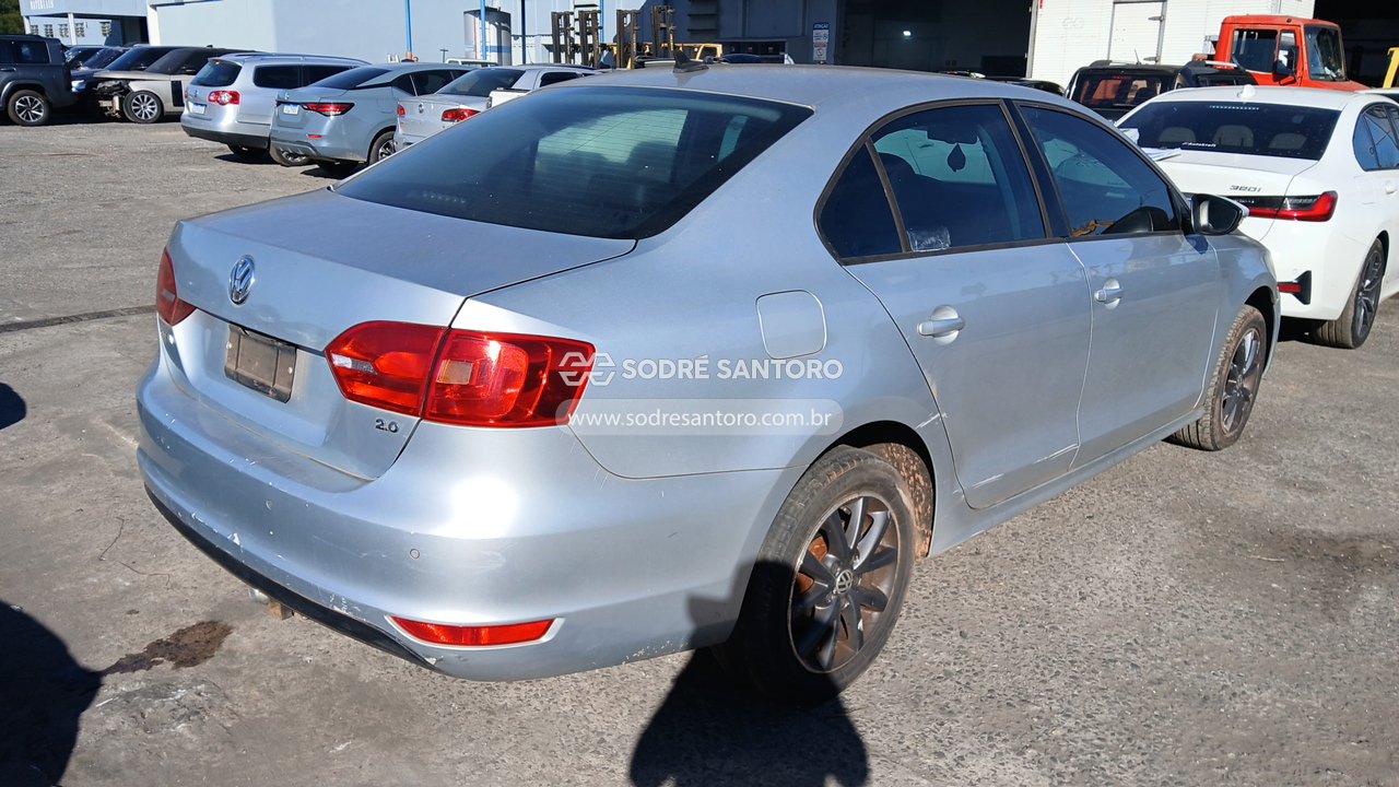 Volkswagen Jetta 2.0 - 2011/2012 — foto 4 de 12