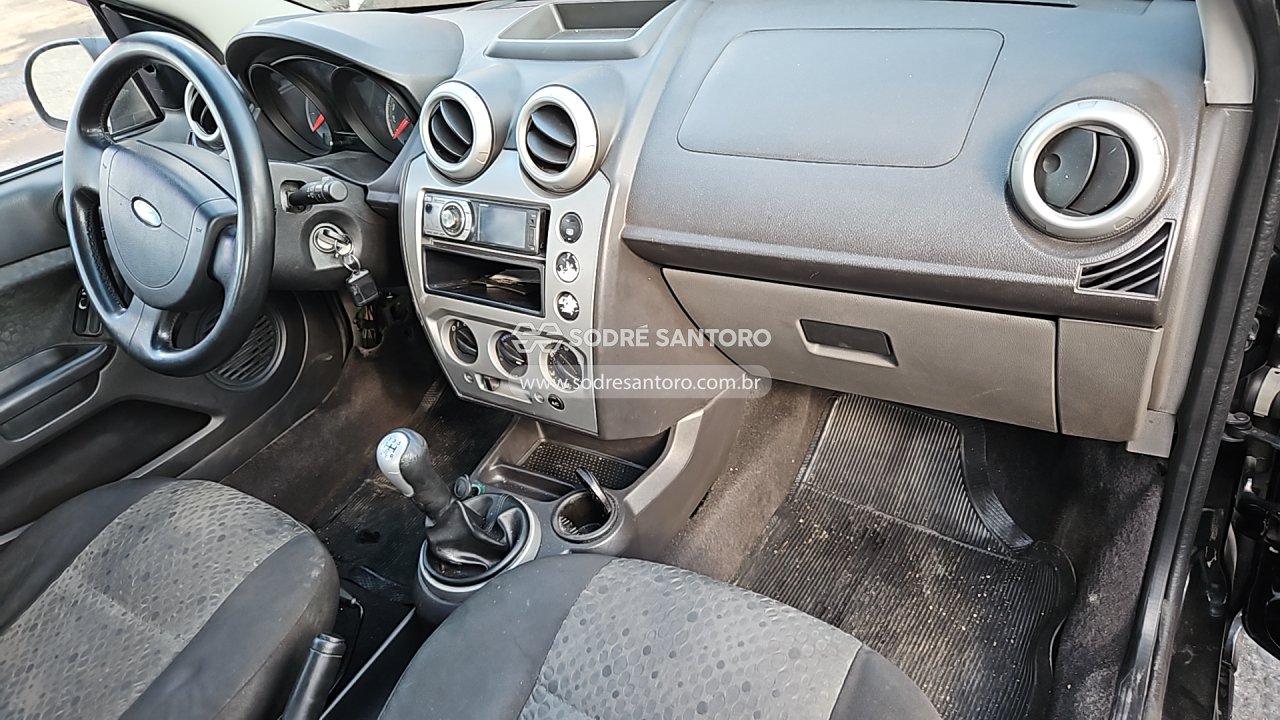 Ford Fiesta Flex - 2011/2012 — foto 8 de 12