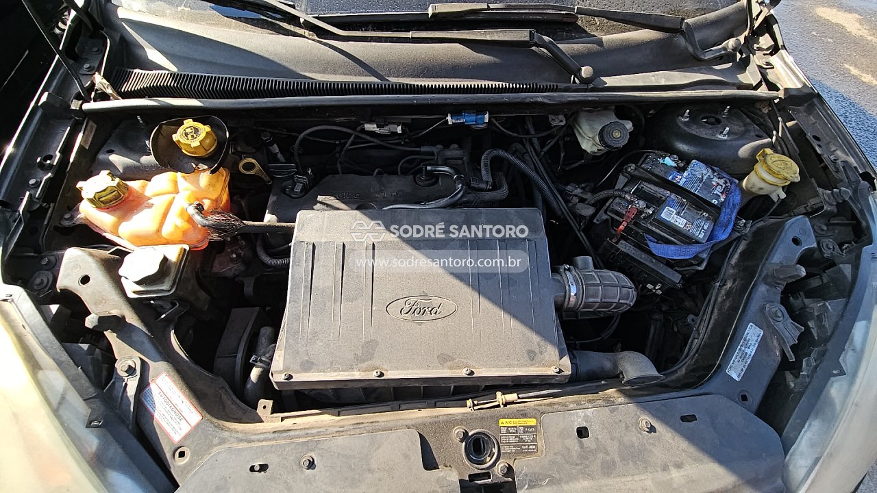 Ford Fiesta Flex - 2011/2012 — foto 5 de 12