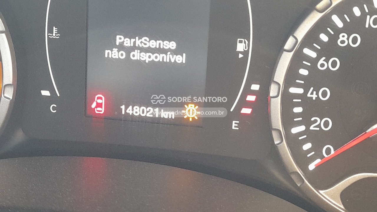 Jeep Renegade Lngtd AT - 2015/2016 — foto 7 de 11