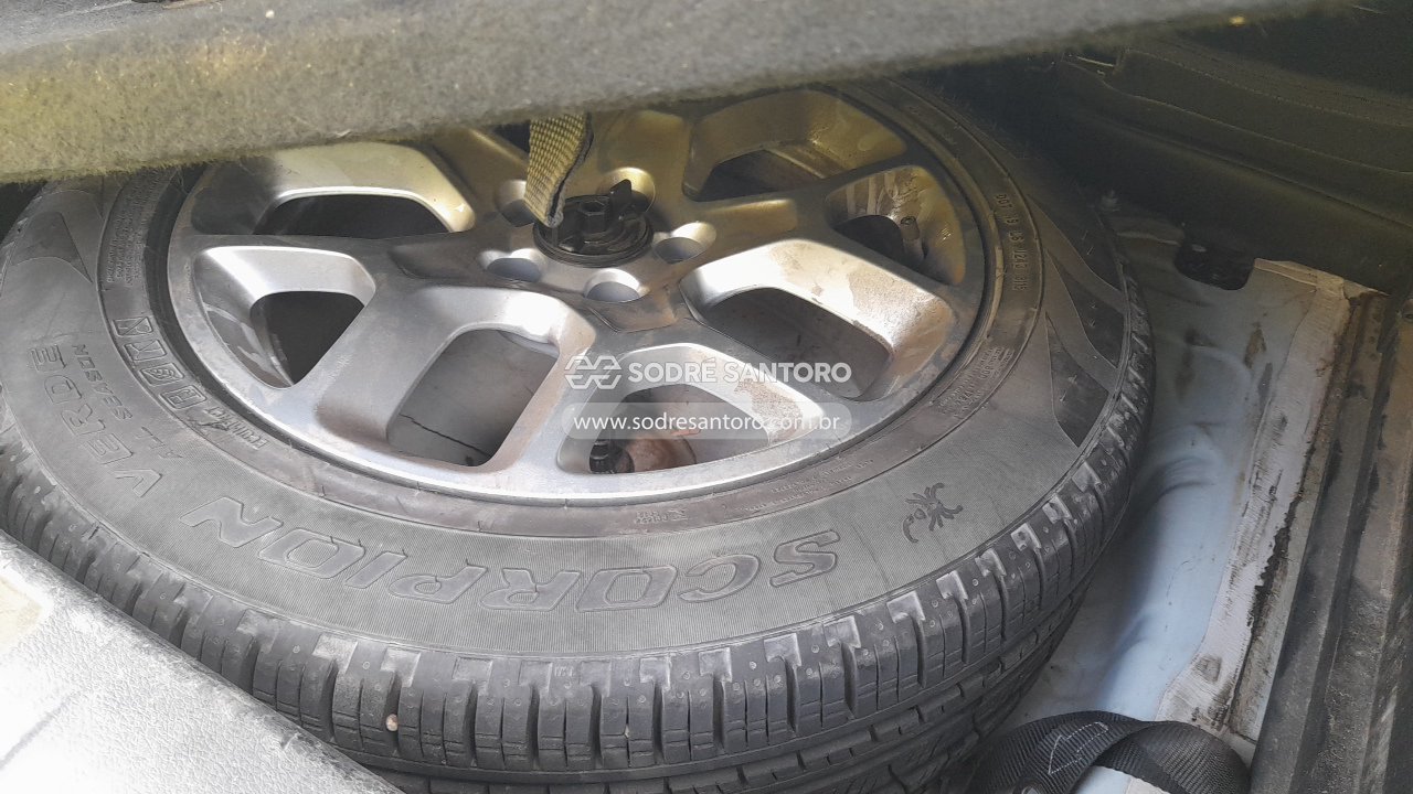 Jeep Renegade Lngtd AT - 2015/2016 — foto 10 de 11