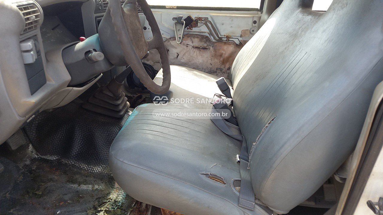 Foto 9 de 13: CHEVROLET - S10 2.5 D 4X4 1998/1998