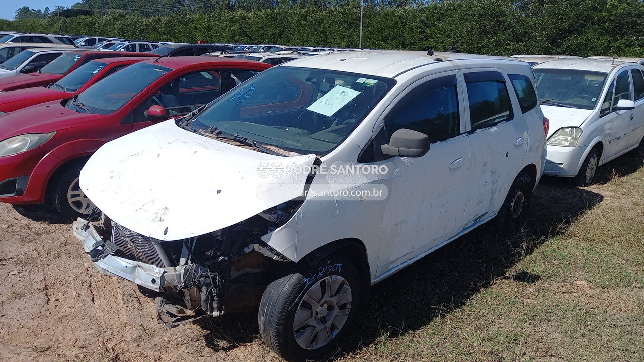 Foto 3: CHEVROLET - SPIN 1.8L MT LS E 2018/2019