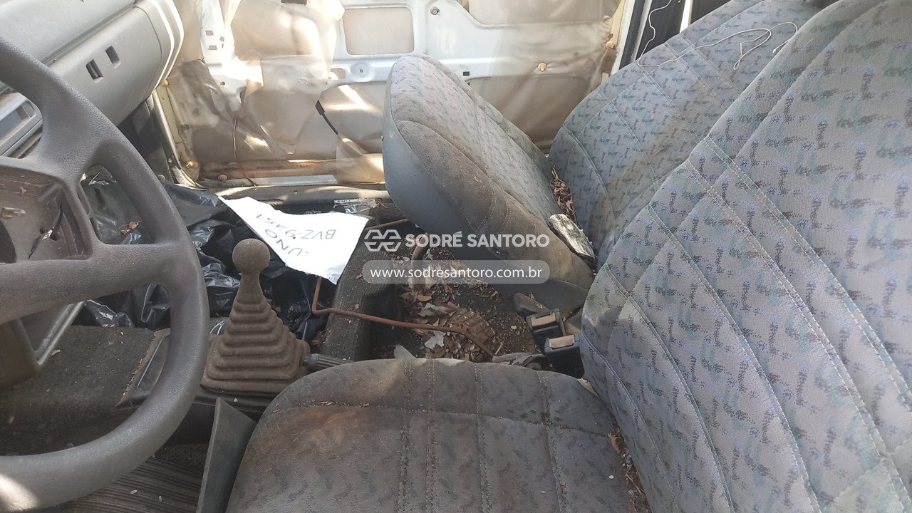 Foto 8 de 13: FIAT - UNO MILLE SX YOUNG 1997/1998
