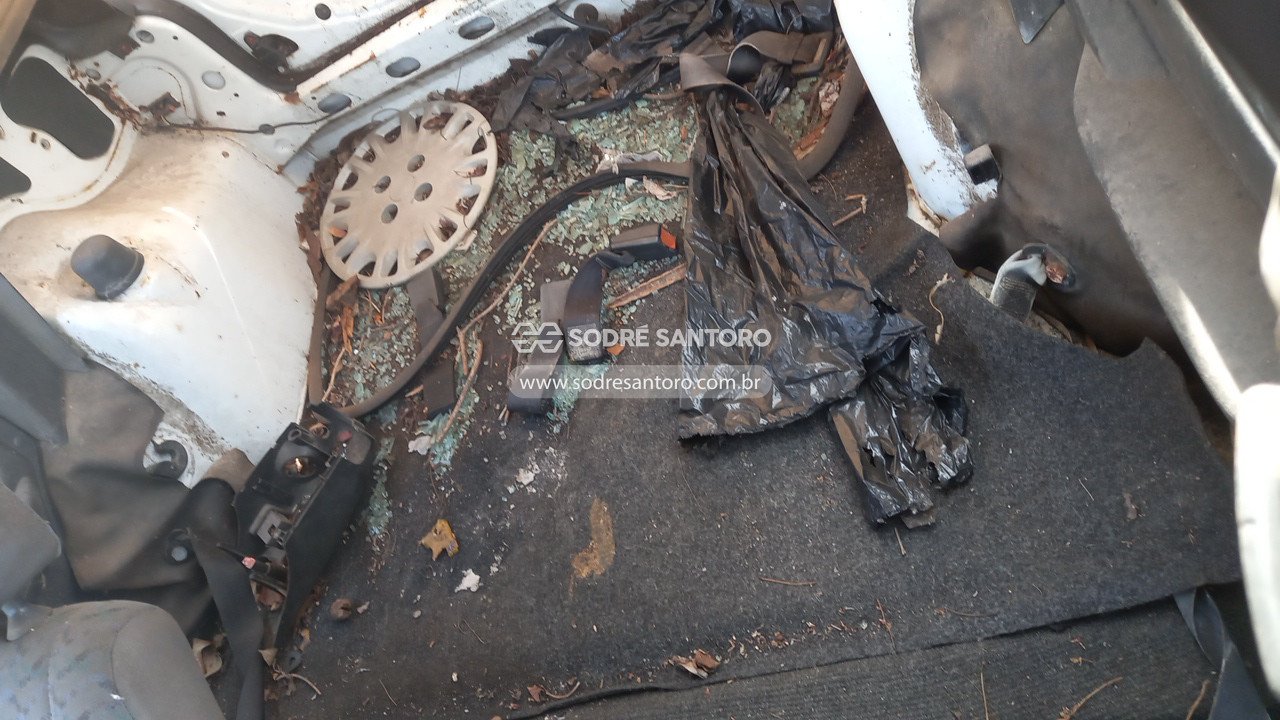 Foto 11 de 13: FIAT - UNO MILLE SX YOUNG 1997/1998