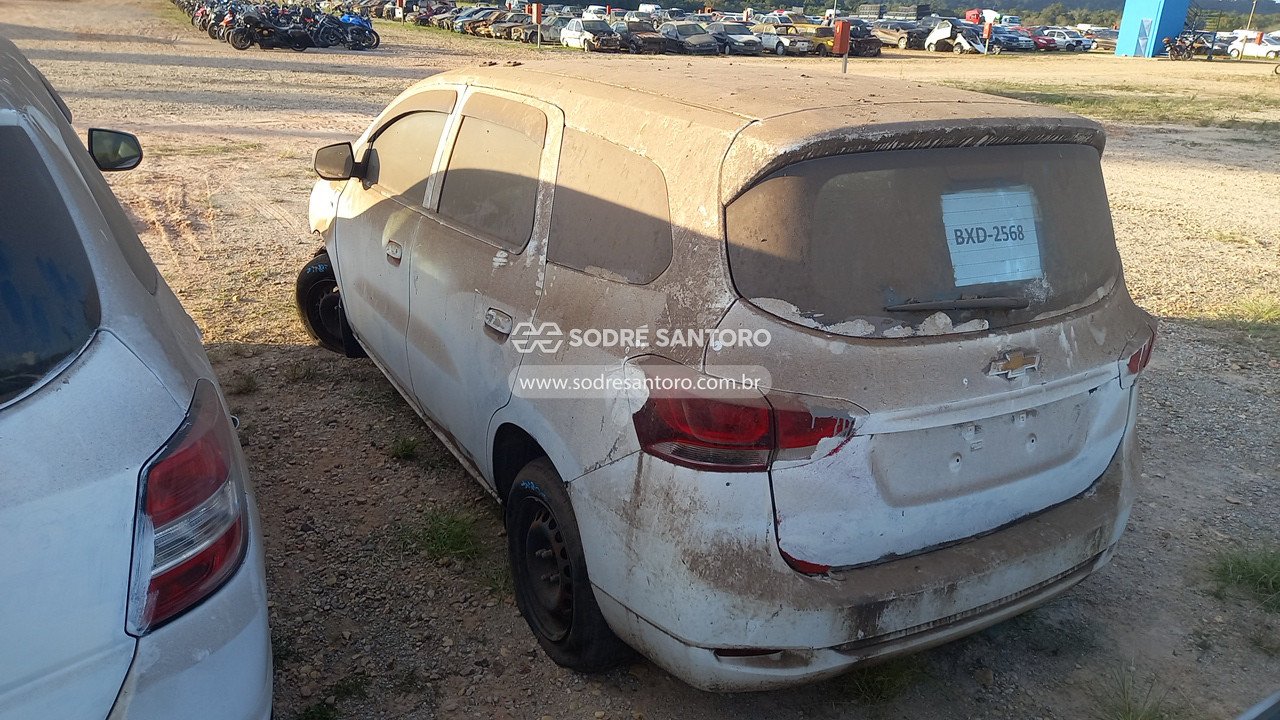 Foto 2: CHEVROLET - SPIN 1.8L MT LS E 2018/2019