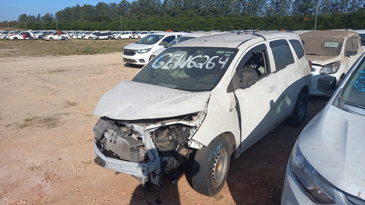 Foto 3: CHEVROLET - SPIN 1.8L MT LS E 2018/2019