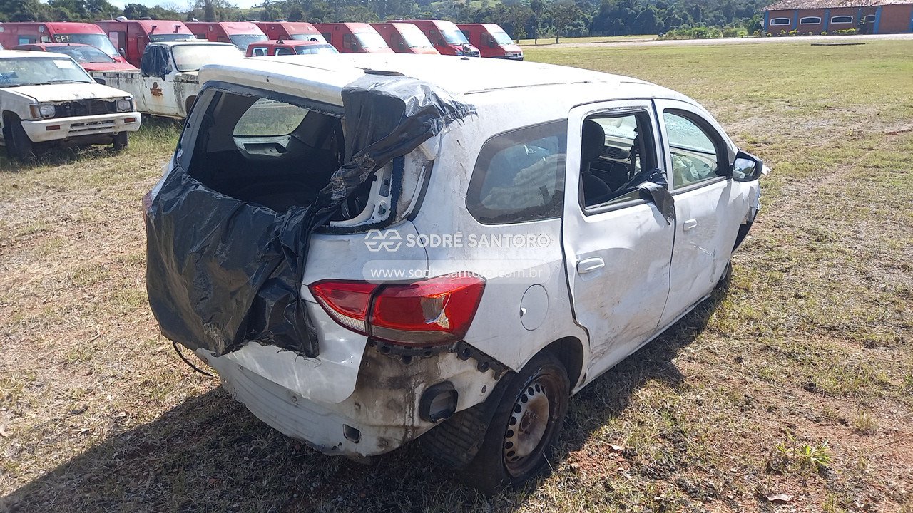 Foto 4: CHEVROLET - SPIN 1.8L MT LS E 2019/2020