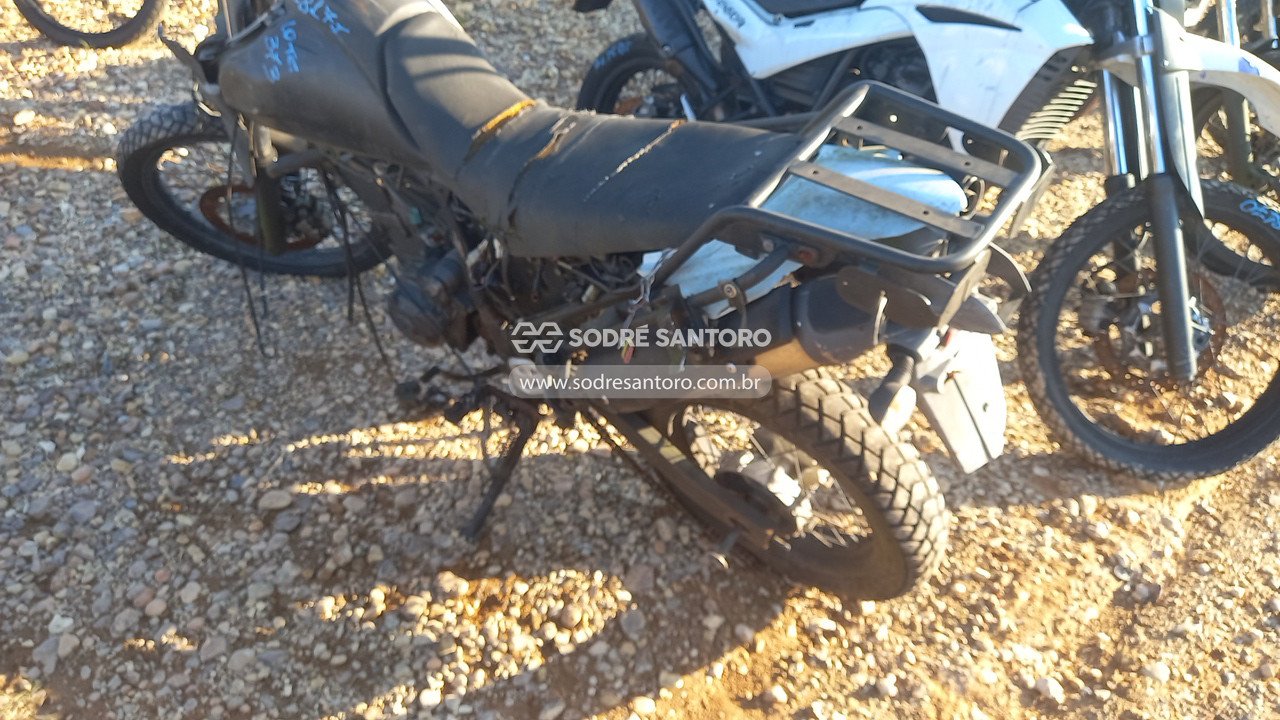 Foto 10 de 13: YAMAHA - XT 660R 2011/2012