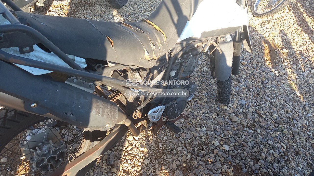 Foto 12 de 13: YAMAHA - XT 660R 2011/2012