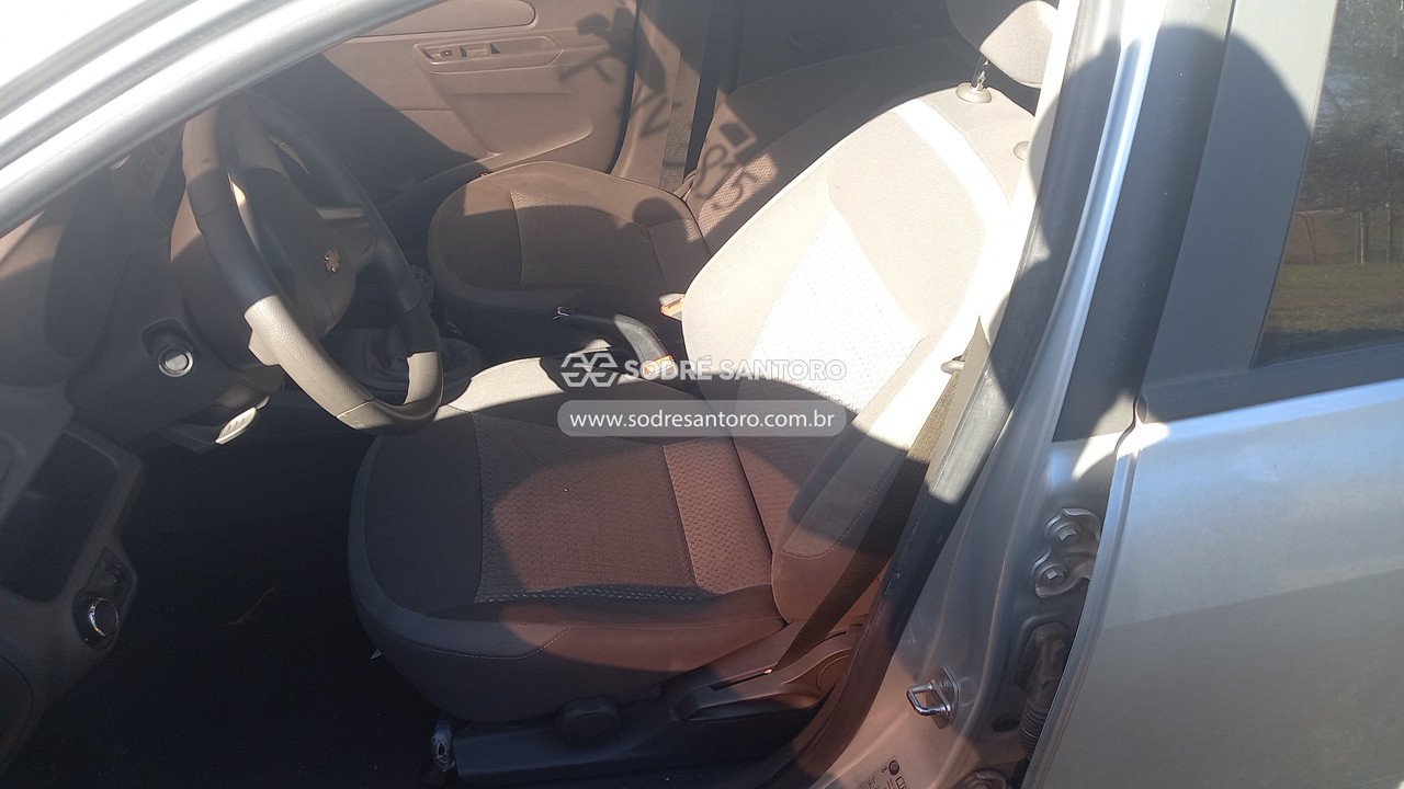 Foto 8 de 13: CHEVROLET - COBALT 1.8 LT 2014/2015