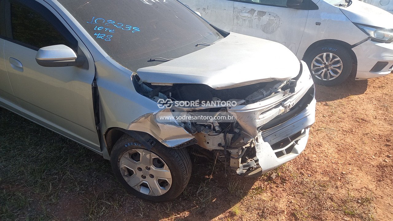 Foto 10 de 13: CHEVROLET - COBALT 1.8 LT 2014/2015