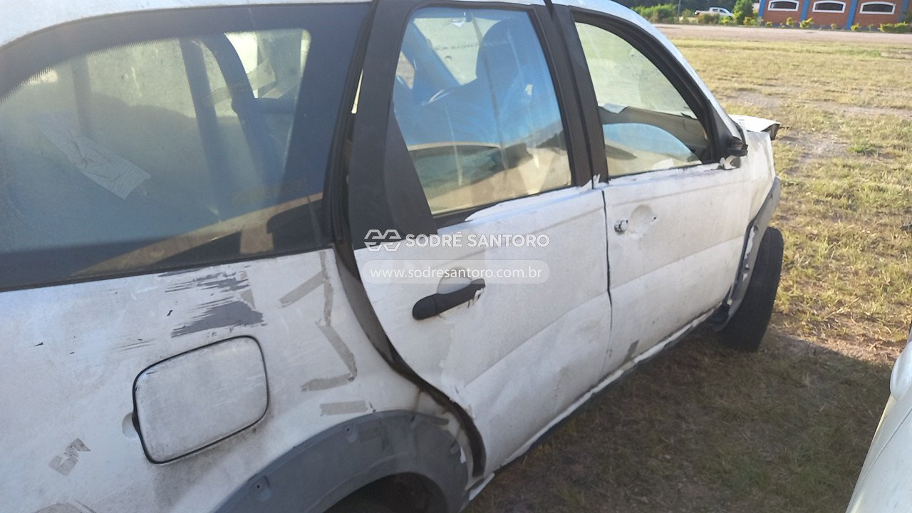 Foto 11 de 13: FIAT - PALIO WK TREKK 1.6 2012/2013