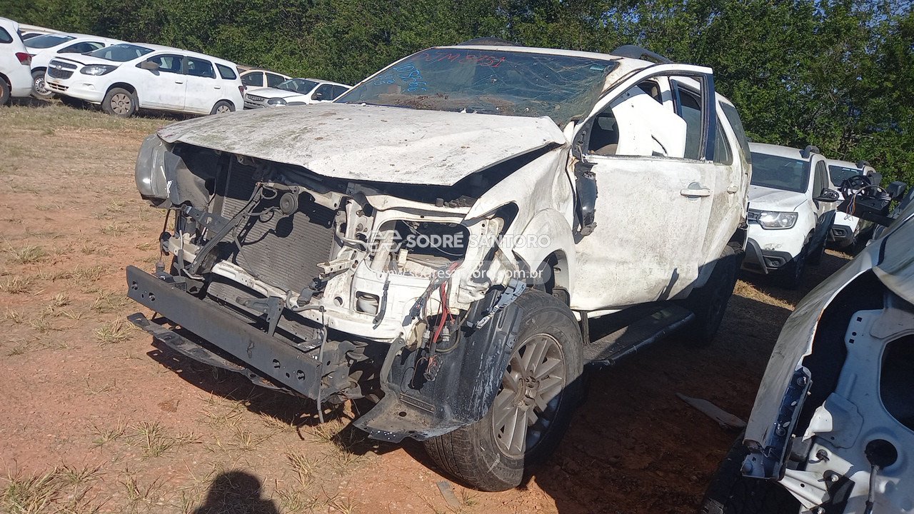 Foto 3: TOYOTA - HILUX SW4 4X2SR 2014/2014