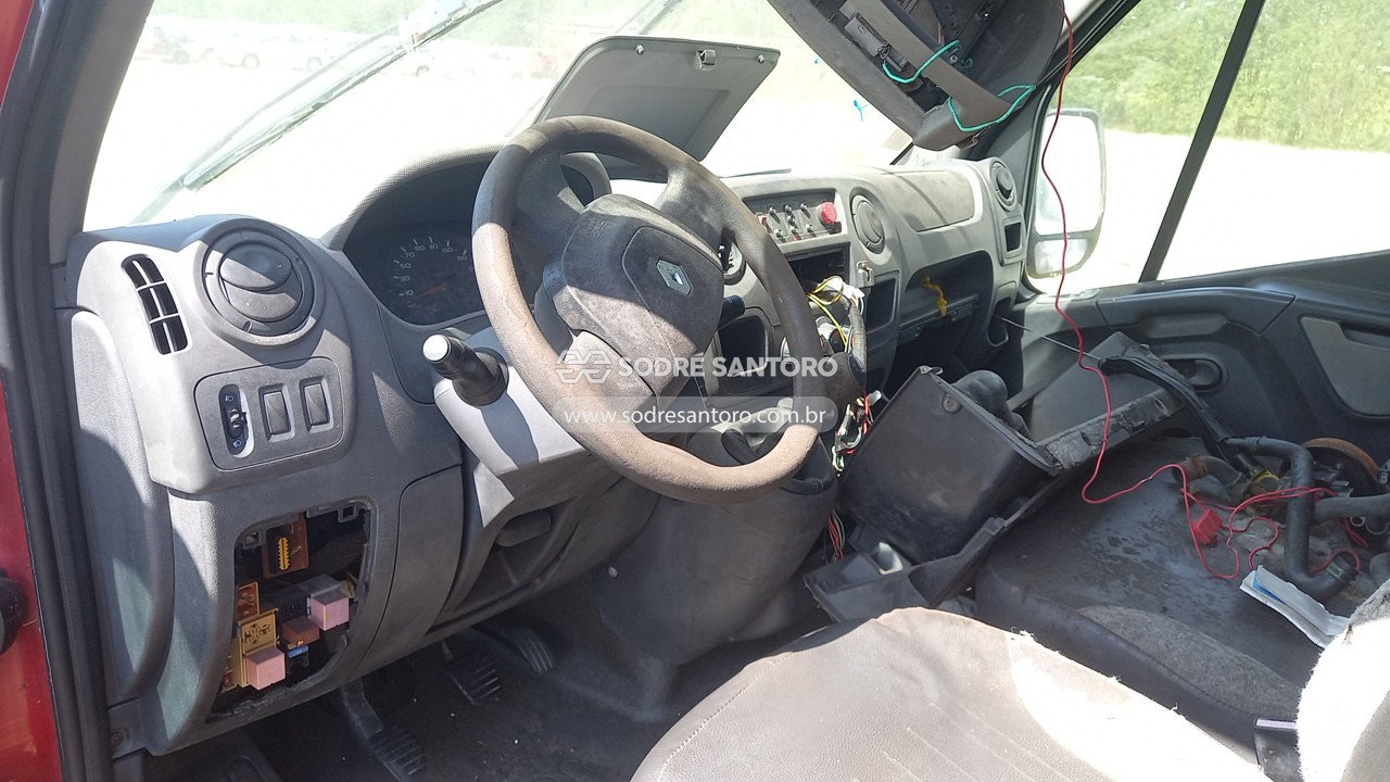 Foto 6 de 13: RENAULT - MASTER ENGE AMB 2016/2017