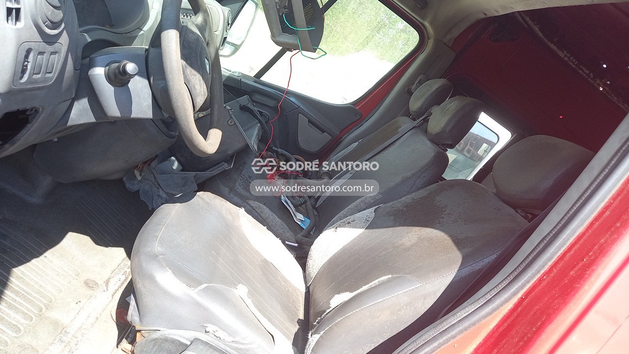 Foto 8 de 13: RENAULT - MASTER ENGE AMB 2016/2017