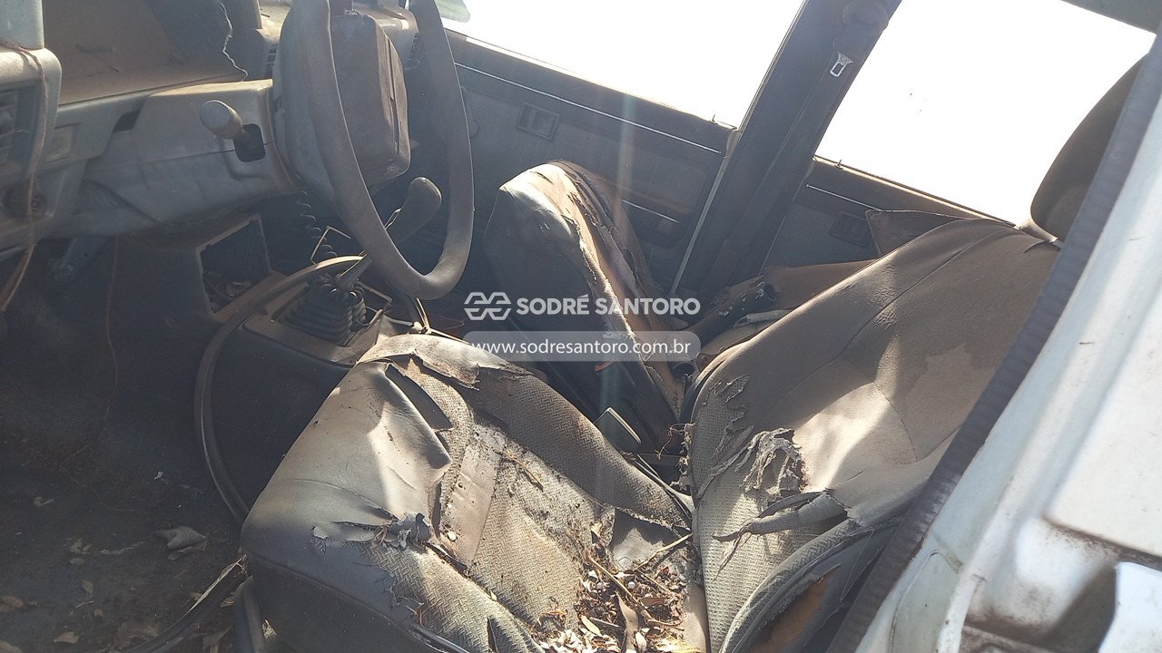 Foto 10 de 13: MITSUBISHI - L200 4X4 GL 1998/1999