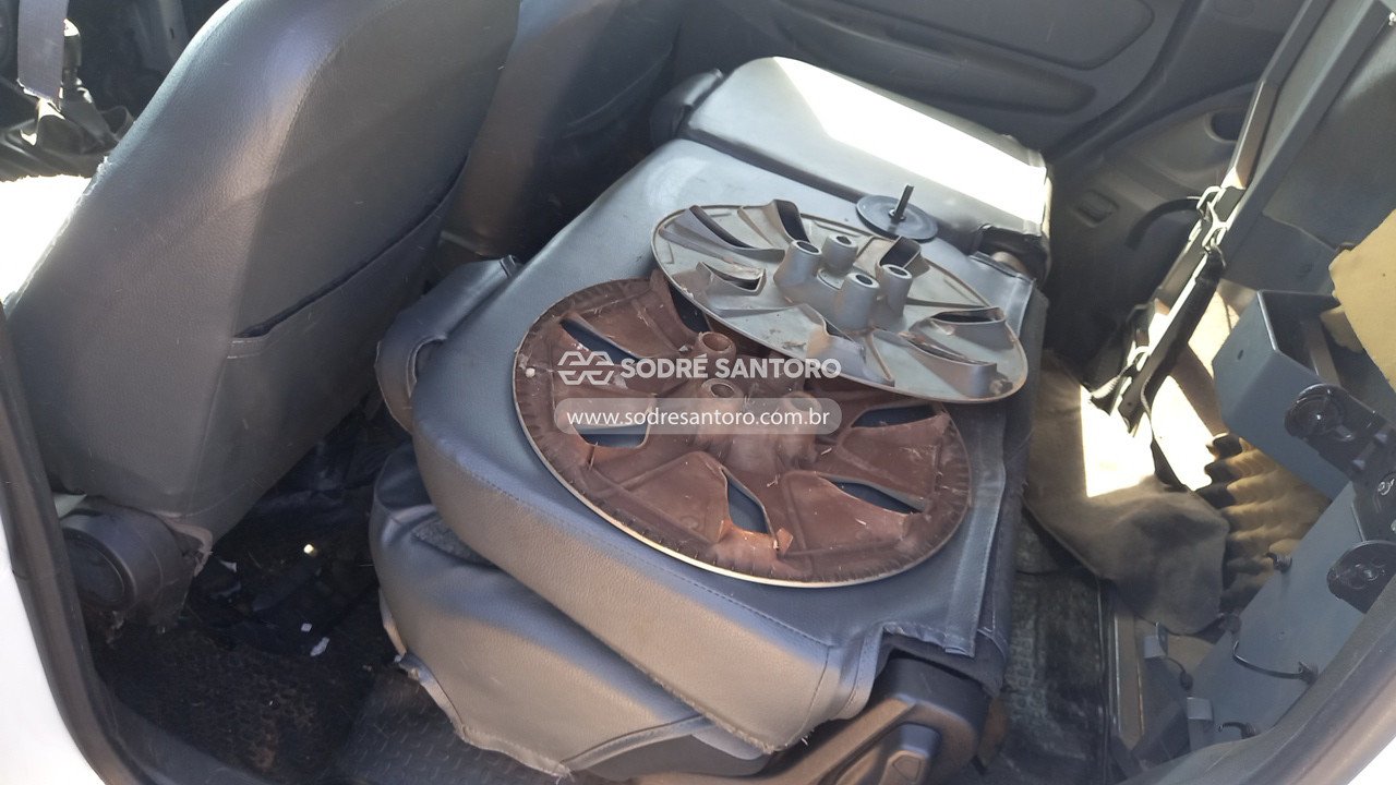 Foto 9 de 13: CHEVROLET - SPIN 1.8L MT LT 2015/2016