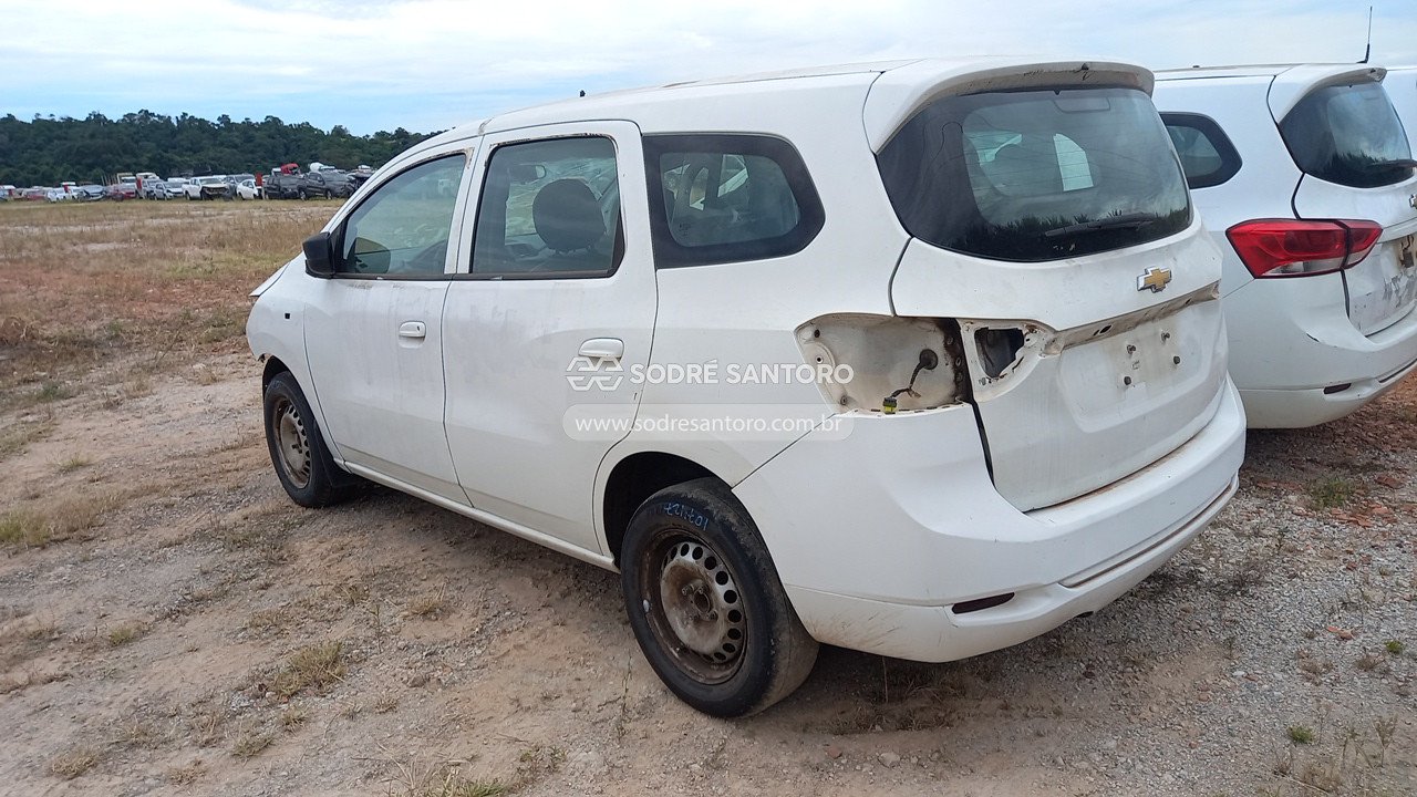 Foto 2: CHEVROLET - SPIN 1.8L MT LS E 2019/2020