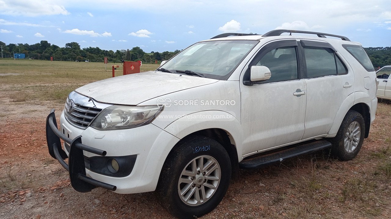 Foto 3: TOYOTA - HILUX SW4 4X2SR 2014/2014