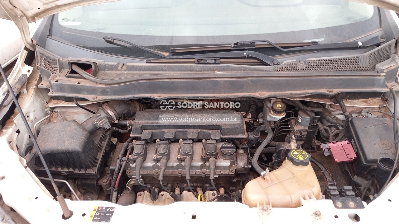 Foto 5: CHEVROLET - SPIN 1.8L MT LS E 2019/2020