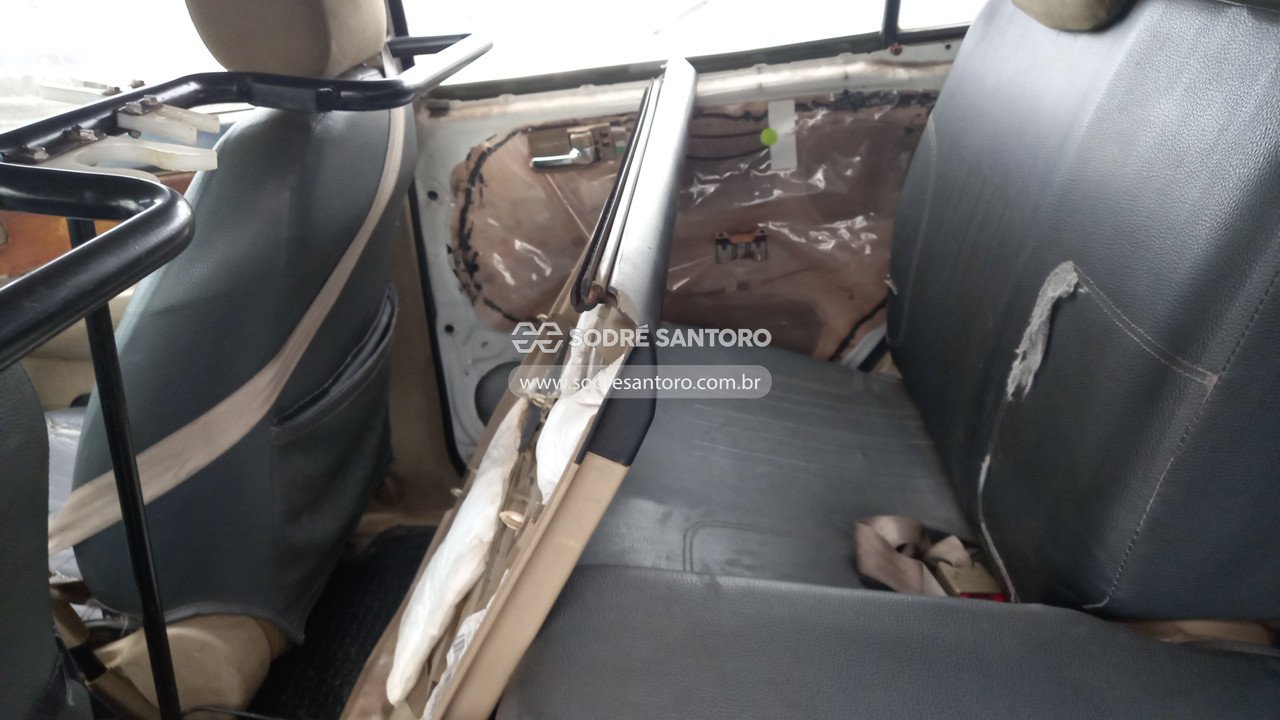 Foto 10 de 13: TOYOTA - HILUX SW4 4X2SR 2014/2014