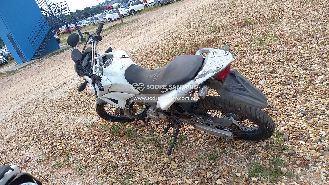 Foto 2: HONDA - XRE 300 2016/2016