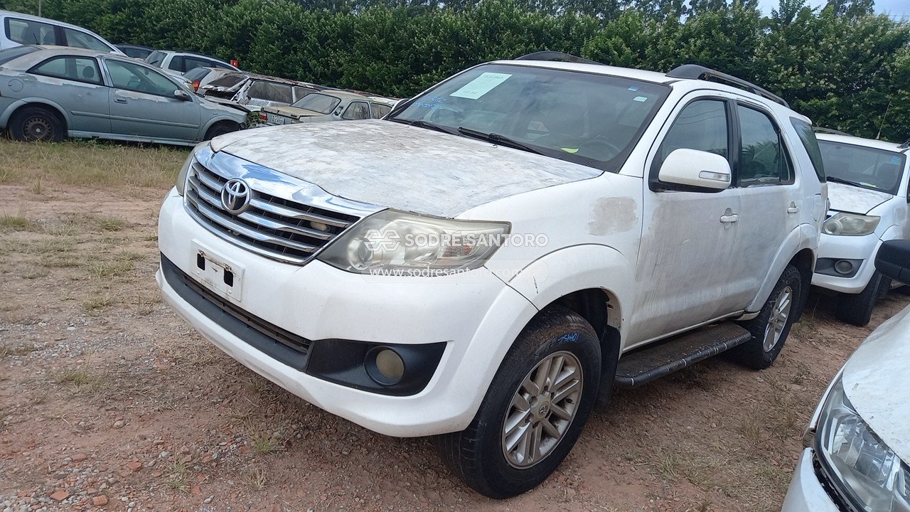 Foto 3: TOYOTA - HILUX SW4 4X2SR 2014/2014