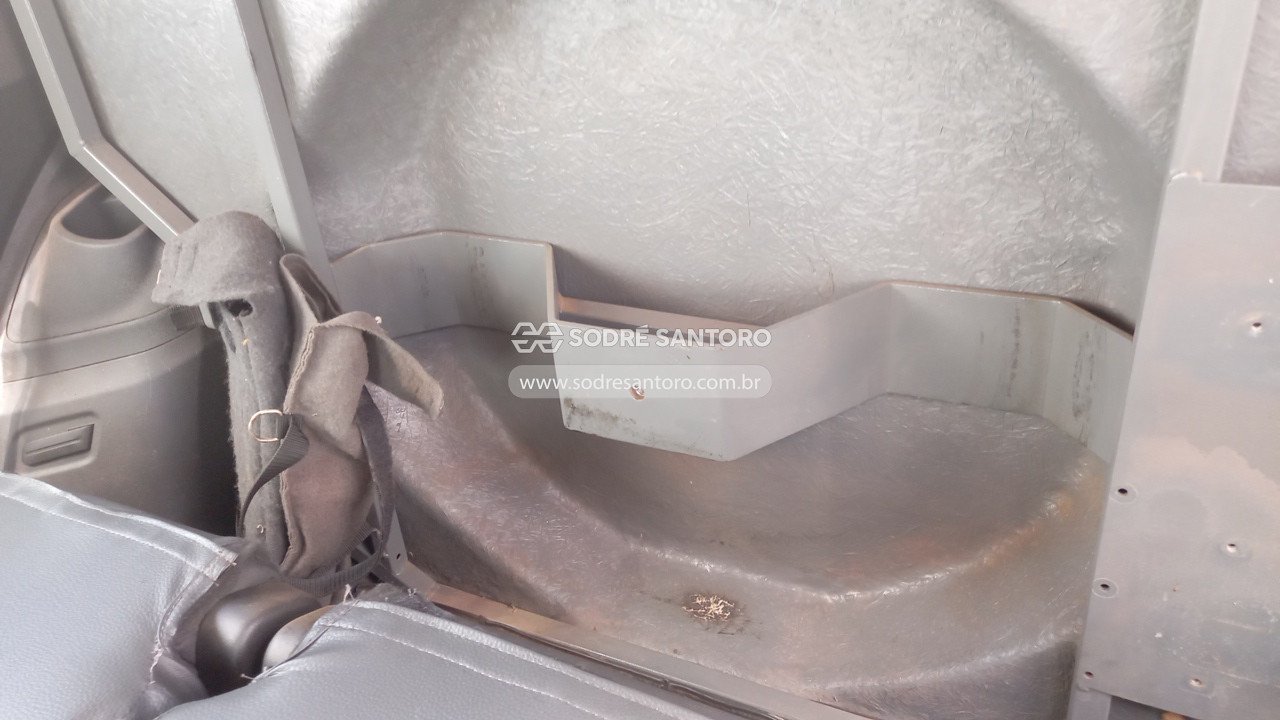 Foto 9 de 13: CHEVROLET - SPIN 1.8 LT 2015/2016