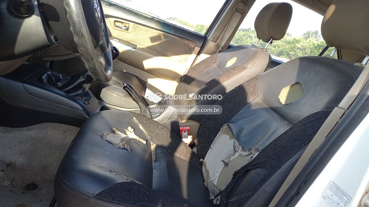 Foto 8 de 13: TOYOTA - HILUX 2014/2014