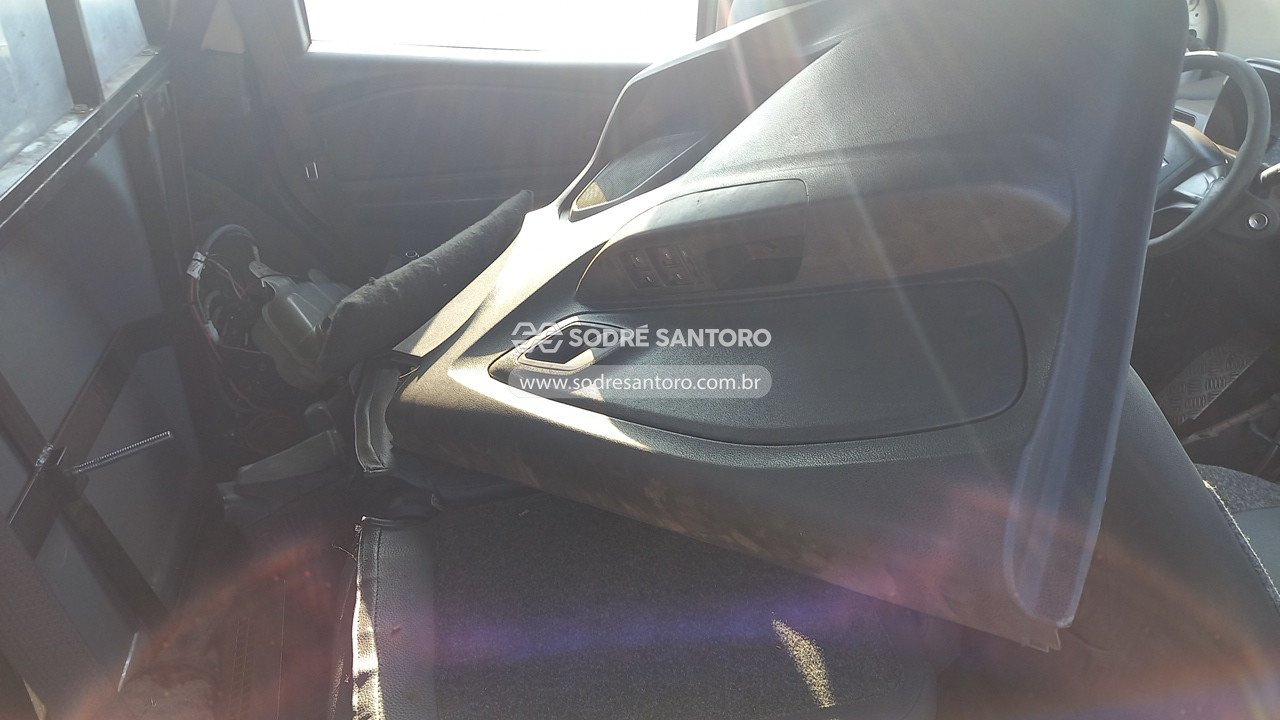 Foto 12 de 13: CHEVROLET - SPIN 1.8 LT 2018/2019