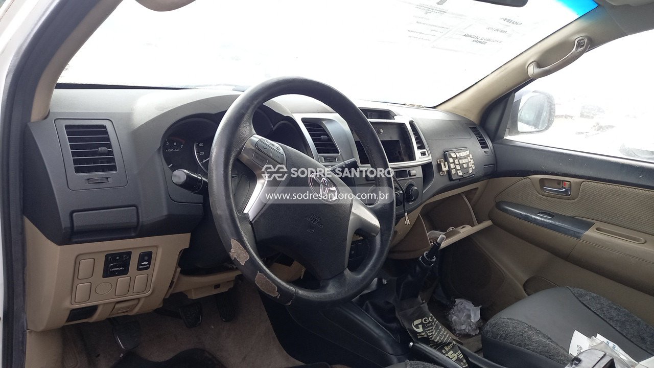 Foto 6 de 13: TOYOTA - HILUX 2014/2014