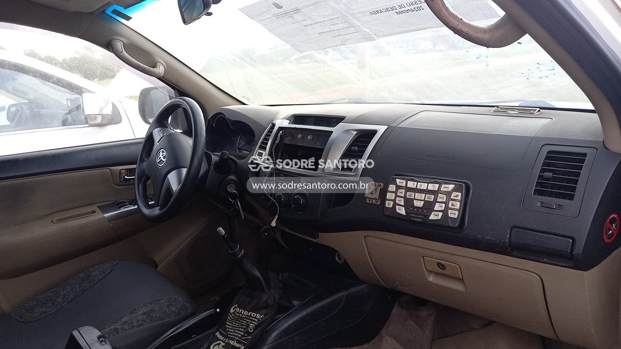 Foto 7 de 13: TOYOTA - HILUX 2014/2014
