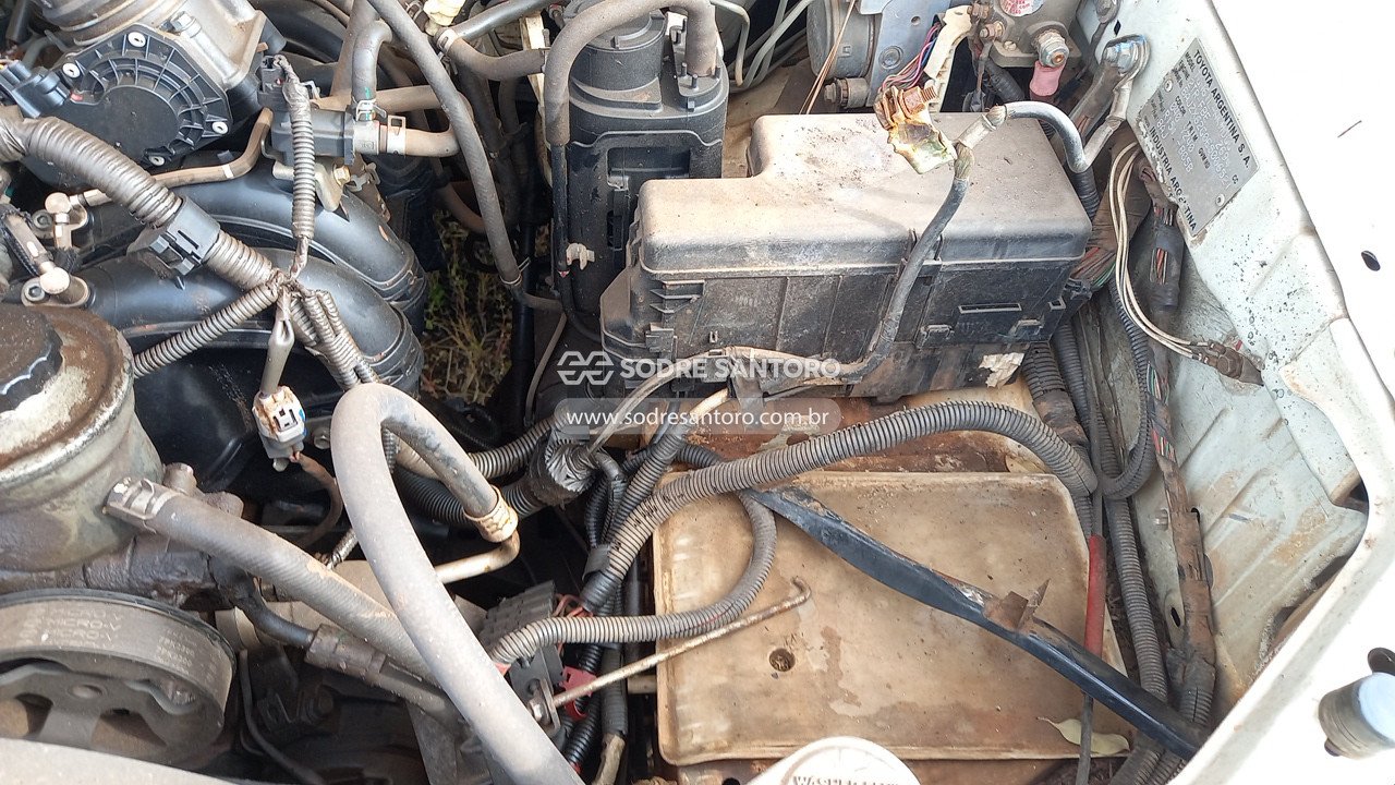 Foto 12 de 13: TOYOTA - HILUX SW4 4X2SR 2014/2014