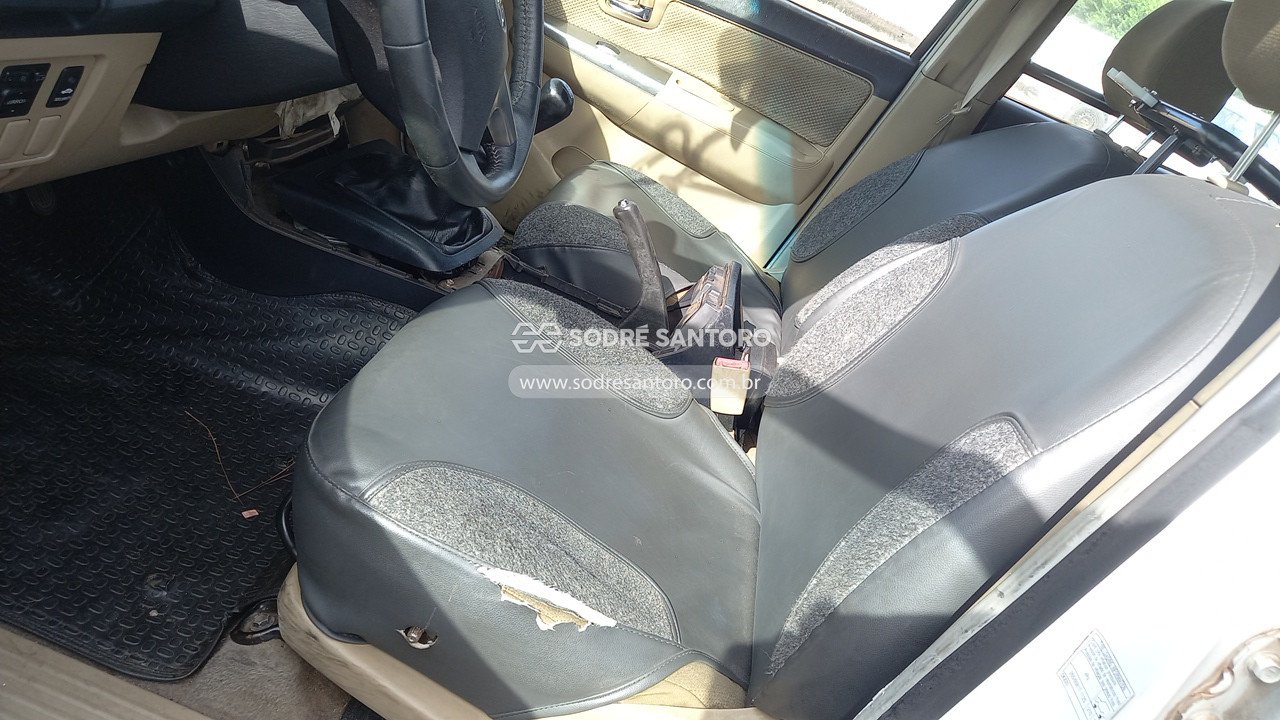 Foto 8 de 13: TOYOTA - HILUX SW4 4X2SR 2014/2014