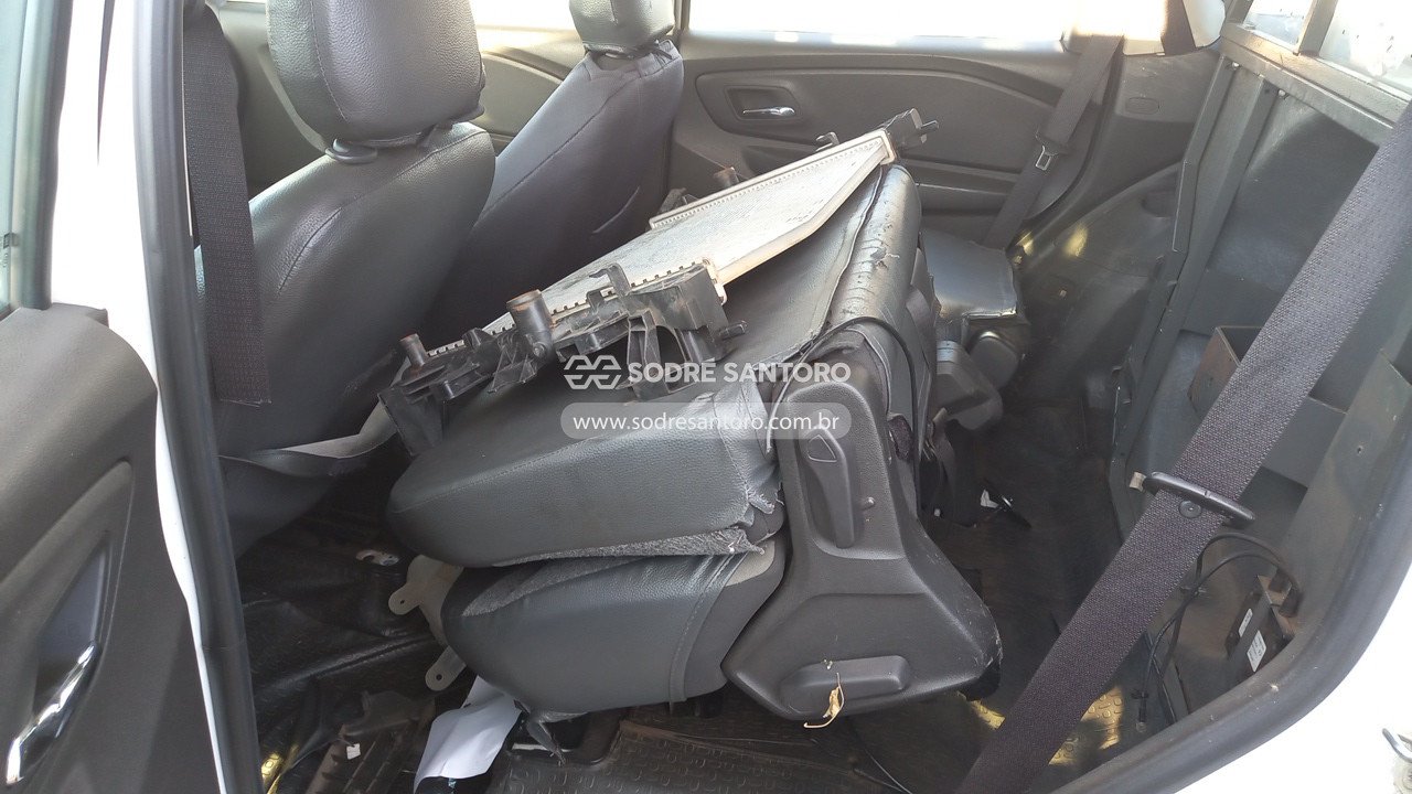 Foto 10 de 13: CHEVROLET - SPIN 1.8 LT 2015/2016
