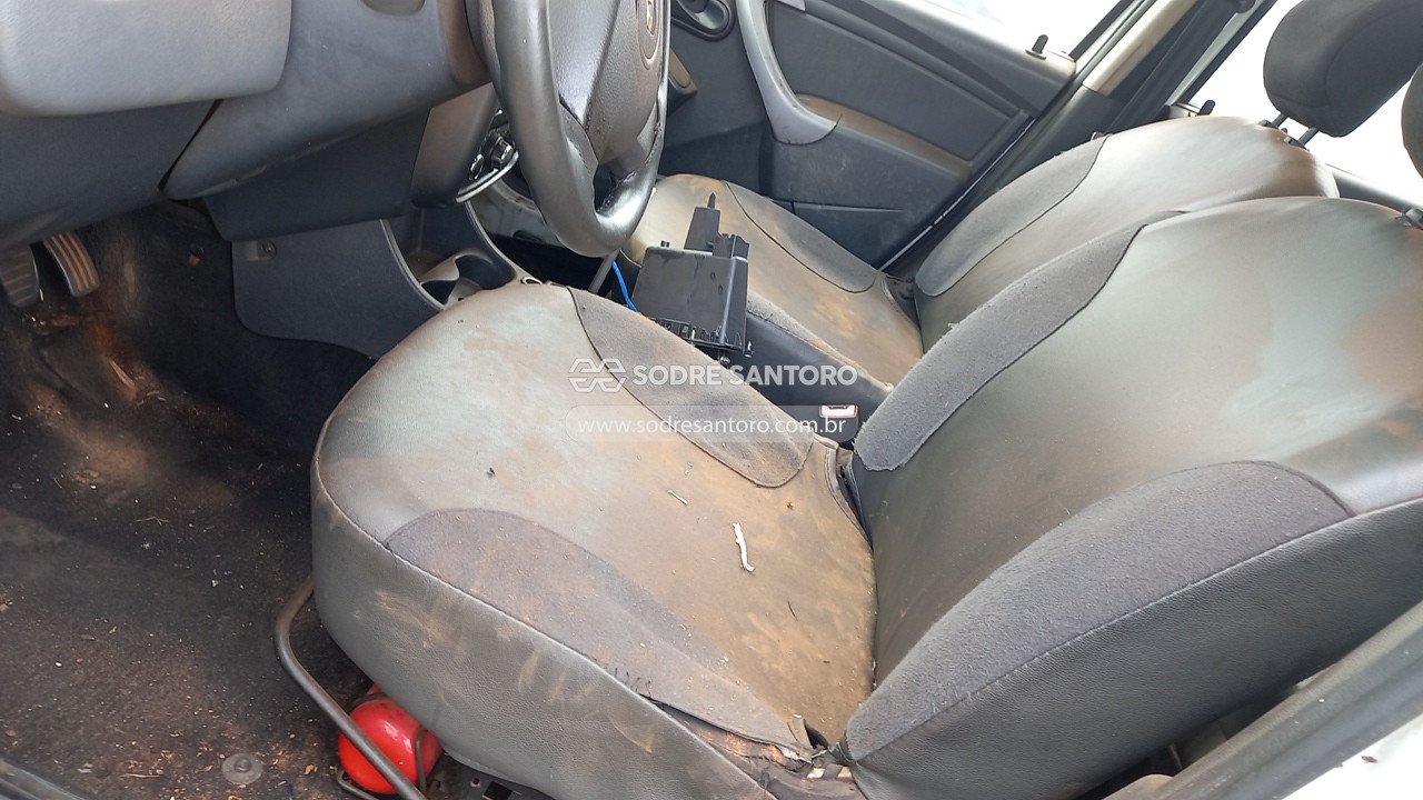 Foto 8 de 13: RENAULT - DUSTER 4X2 2013/2014