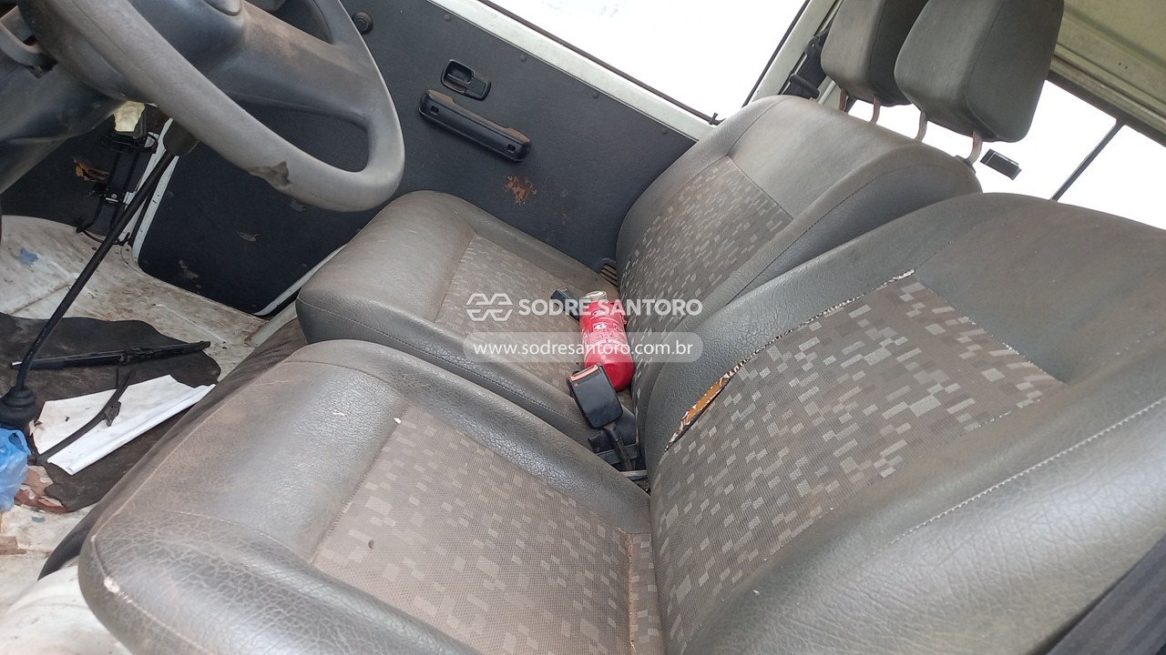 Foto 8 de 13: VOLKSWAGEN - KOMBI. 2006/2006