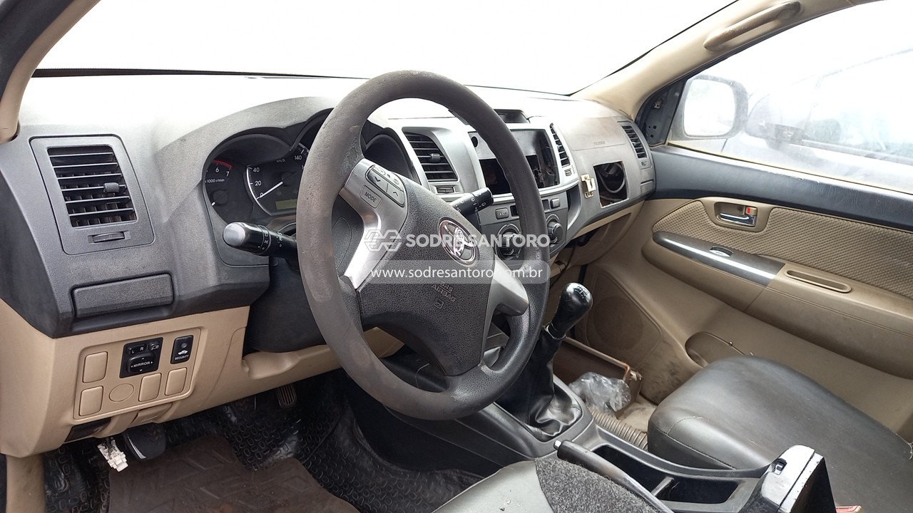 Foto 6 de 13: TOYOTA - HILUX 2014/2014