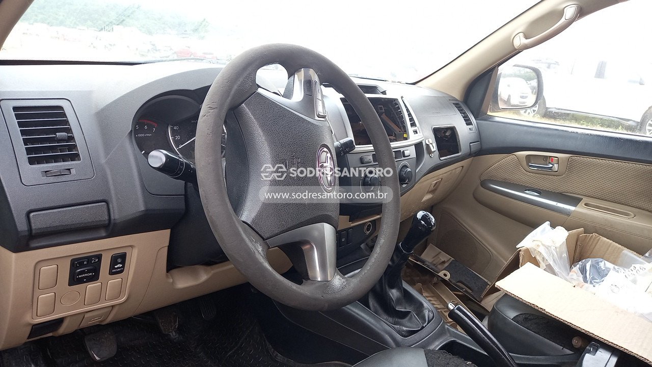 Foto 6 de 13: TOYOTA - HILUX 2014/2014