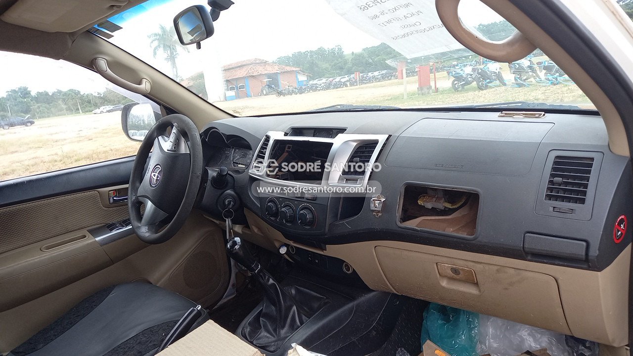 Foto 7 de 13: TOYOTA - HILUX 2014/2014