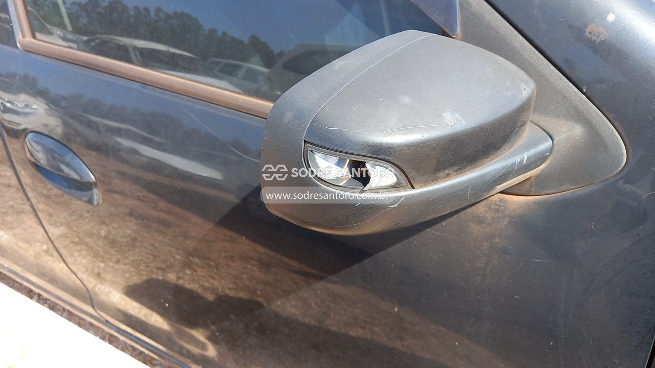 Foto 11 de 13: RENAULT - SANDERO 2015/2016