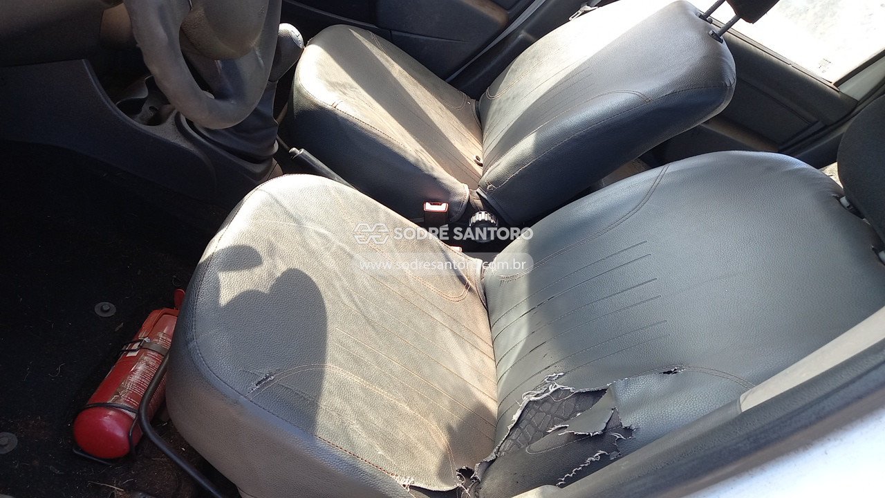 Foto 8 de 13: RENAULT - DUSTER 4X2 2013/2014