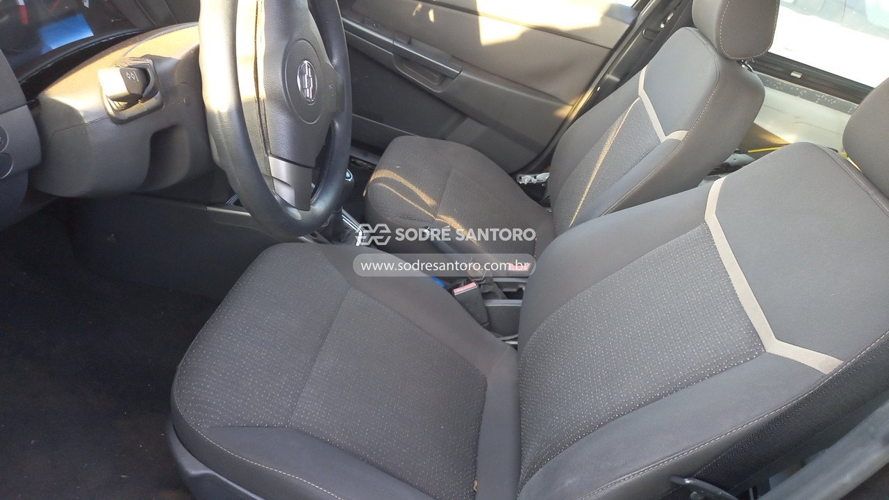 Foto 8 de 13: CHEVROLET - VECTRA EXPRESSION 2.0 MPFI FLEXPOWER AUT 2010/2011