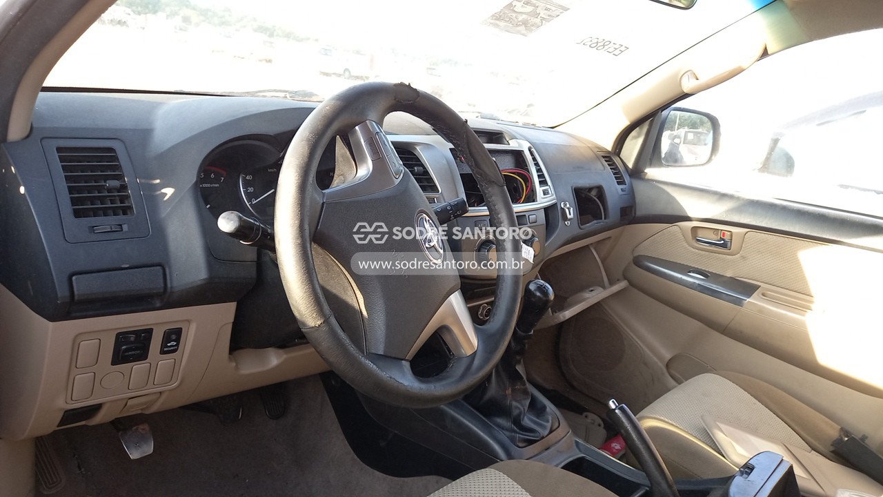Foto 6 de 13: TOYOTA - HILUX 2014/2014