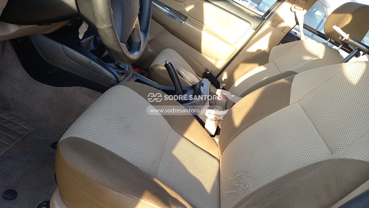 Foto 8 de 13: TOYOTA - HILUX 2014/2014