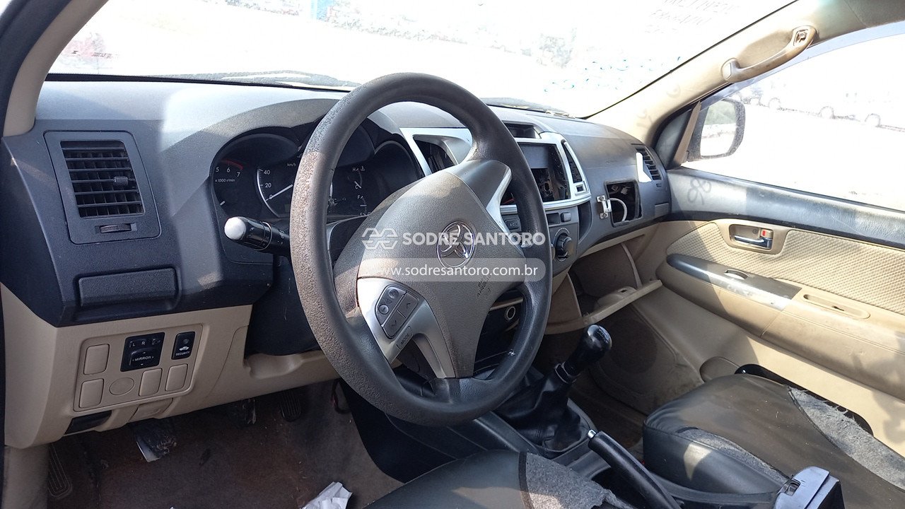 Foto 6 de 13: TOYOTA - HILUX 2014/2014