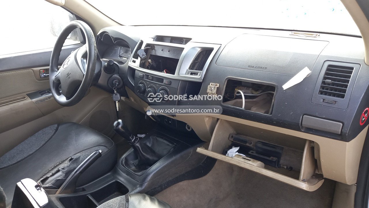 Foto 7 de 13: TOYOTA - HILUX 2014/2014