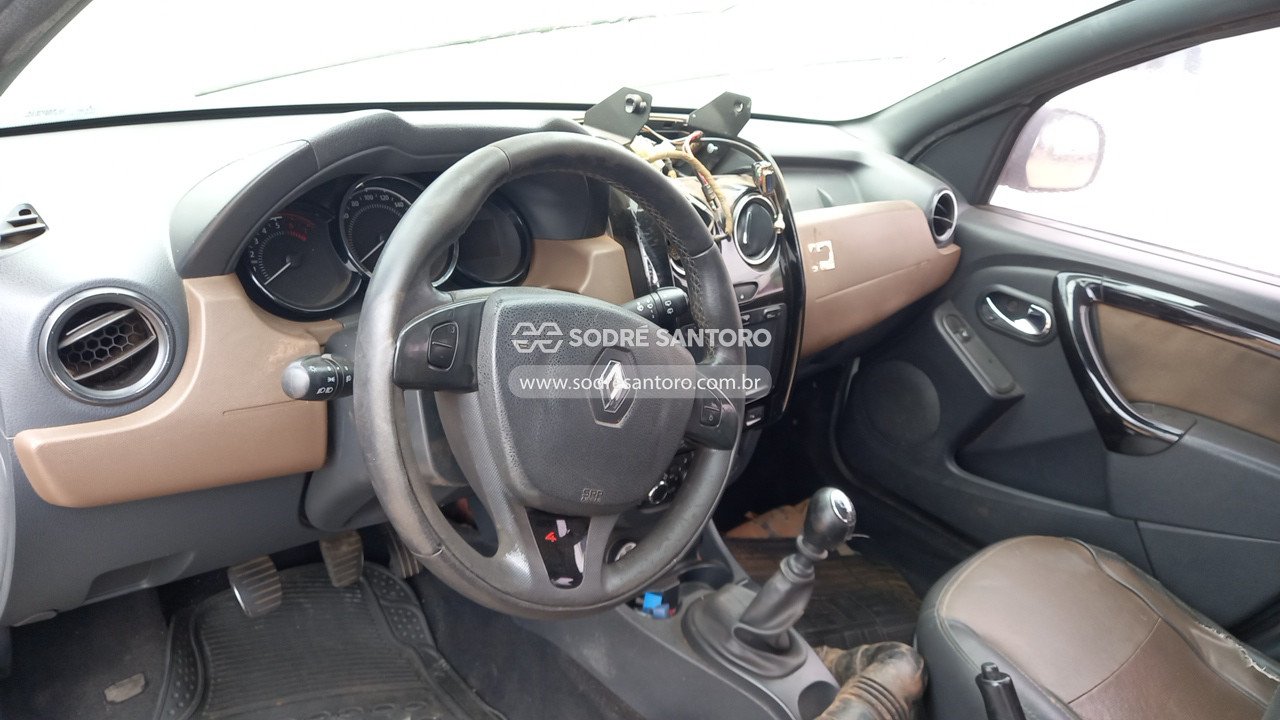Foto 6 de 13: RENAULT - DUSTER 4X2 2016/2016